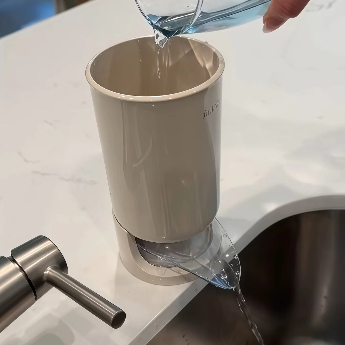 Draining utensil holder