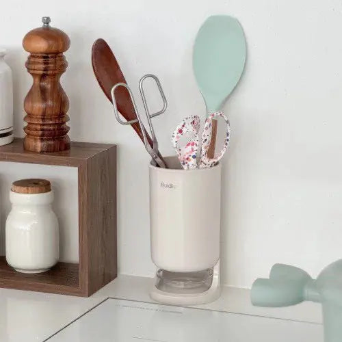 Draining utensil holder